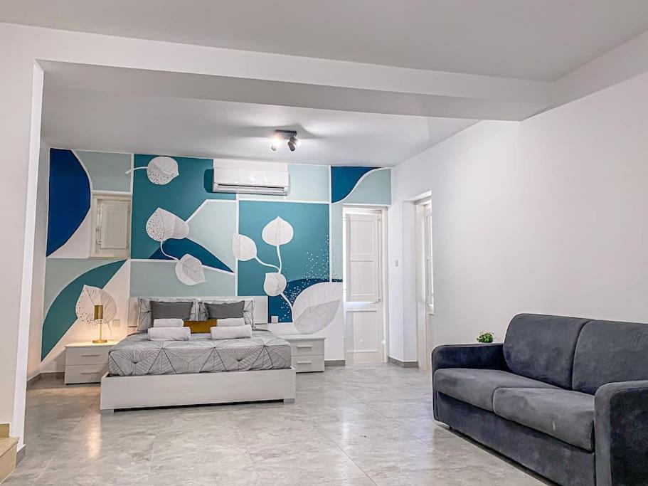 Designer Duplex Penthouse In Floriana Apartment Exterior foto